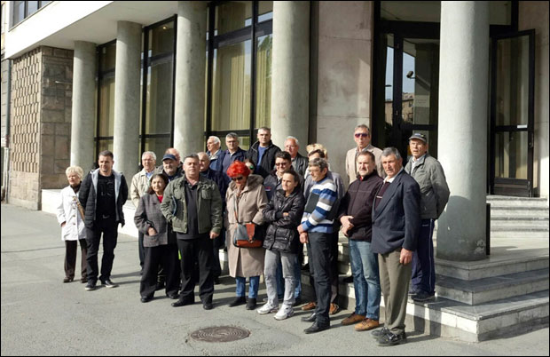 Рате порасле дупло
